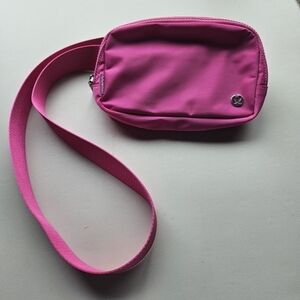 Lululemon Sonic Pink Everywhere Belt Bag